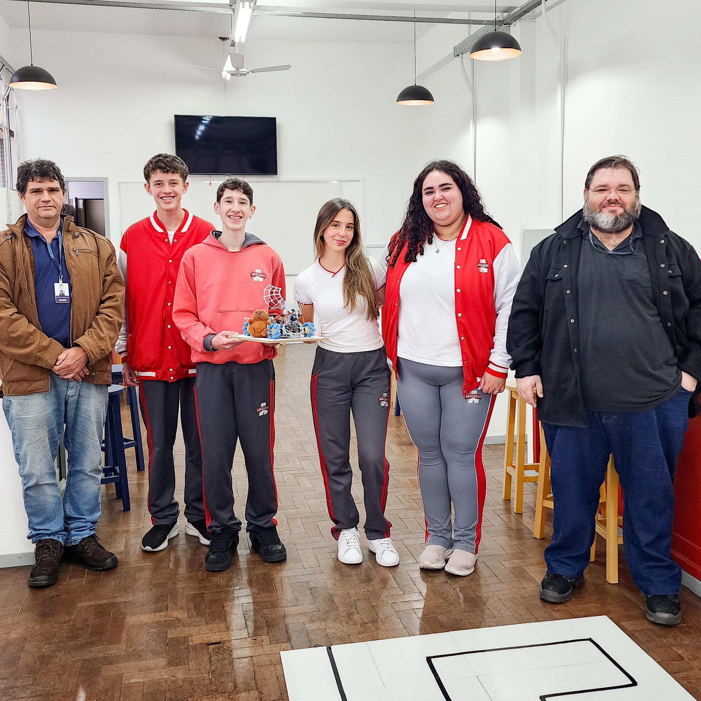 Equipe do CAUCP participa pela primeira vez da Olimpíada Brasileira de Robótica