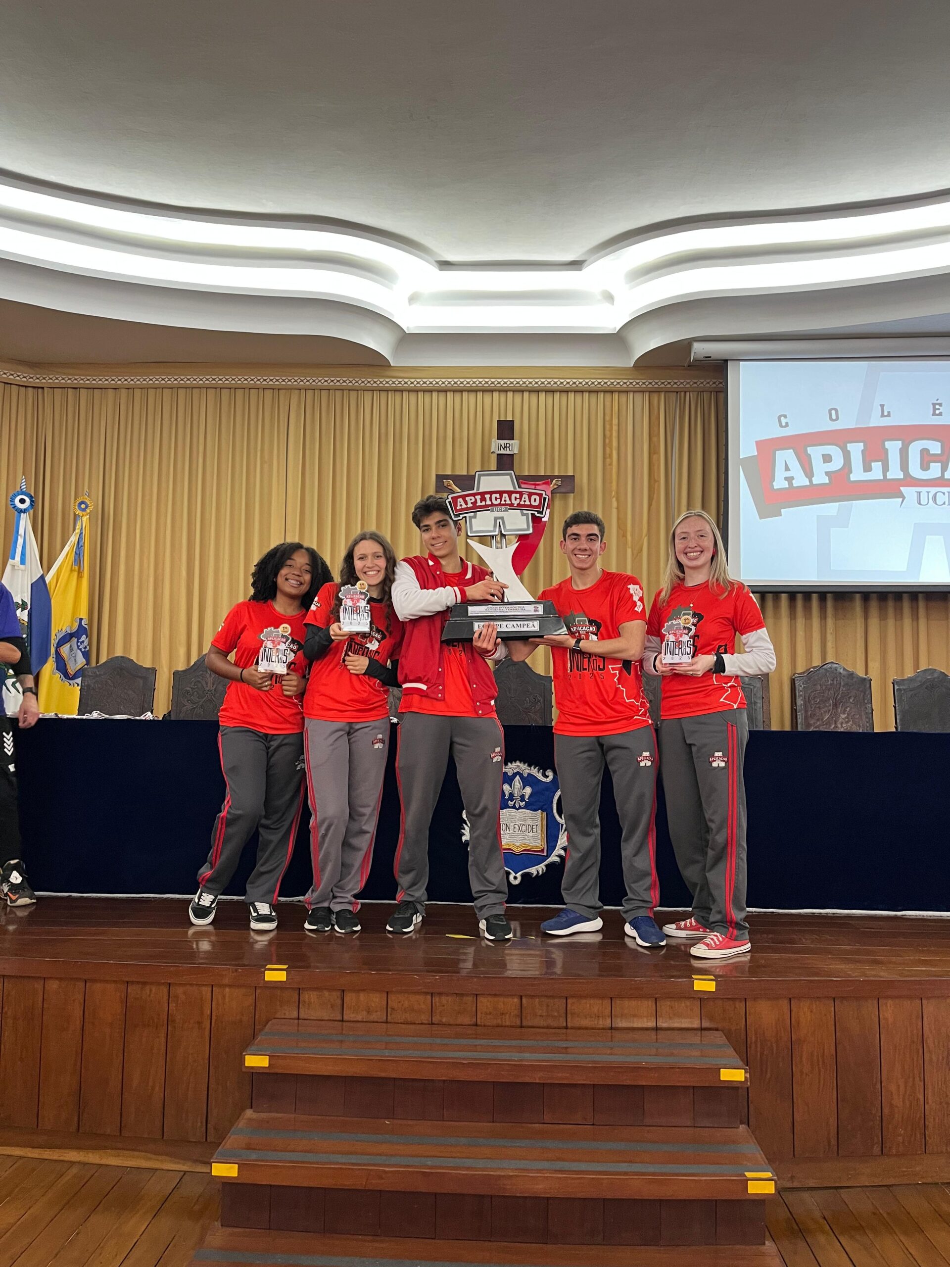 Bandeira vermelha é consagrada campeã geral dos Jogos Internos do CAUCP 2025