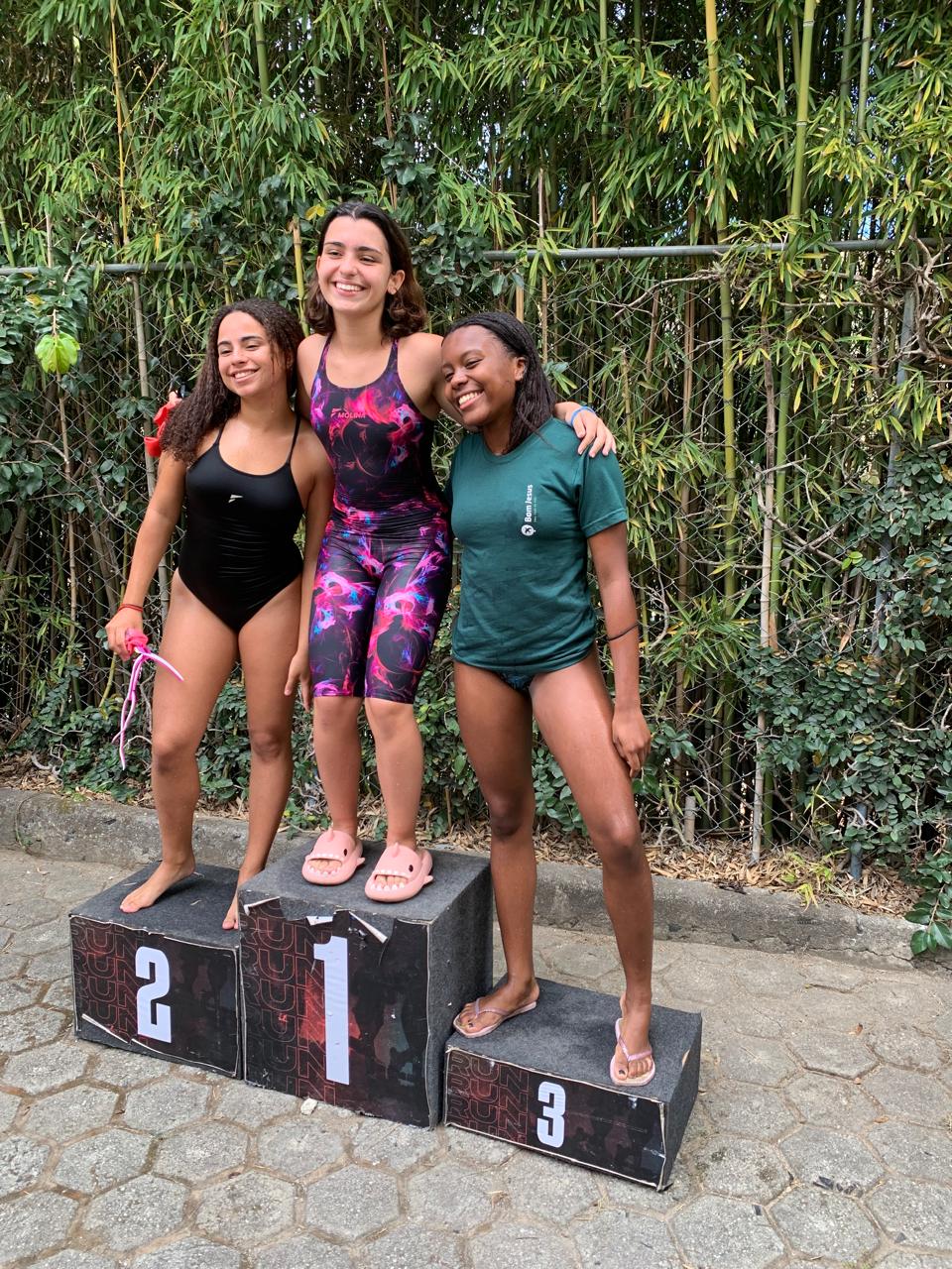 Atletas do CAUCP conquistam seis medalhas na natação do Jeups 2025